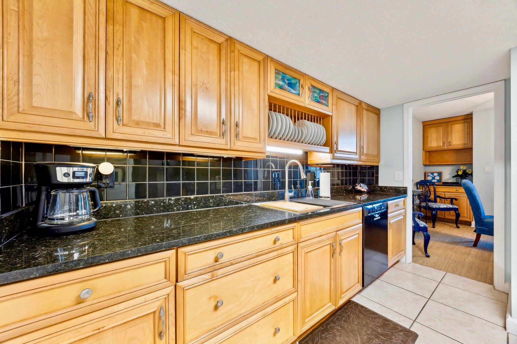 Kitchen Counter & Storage Spaces