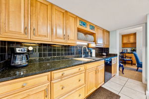 Kitchen Counter & Storage Spaces