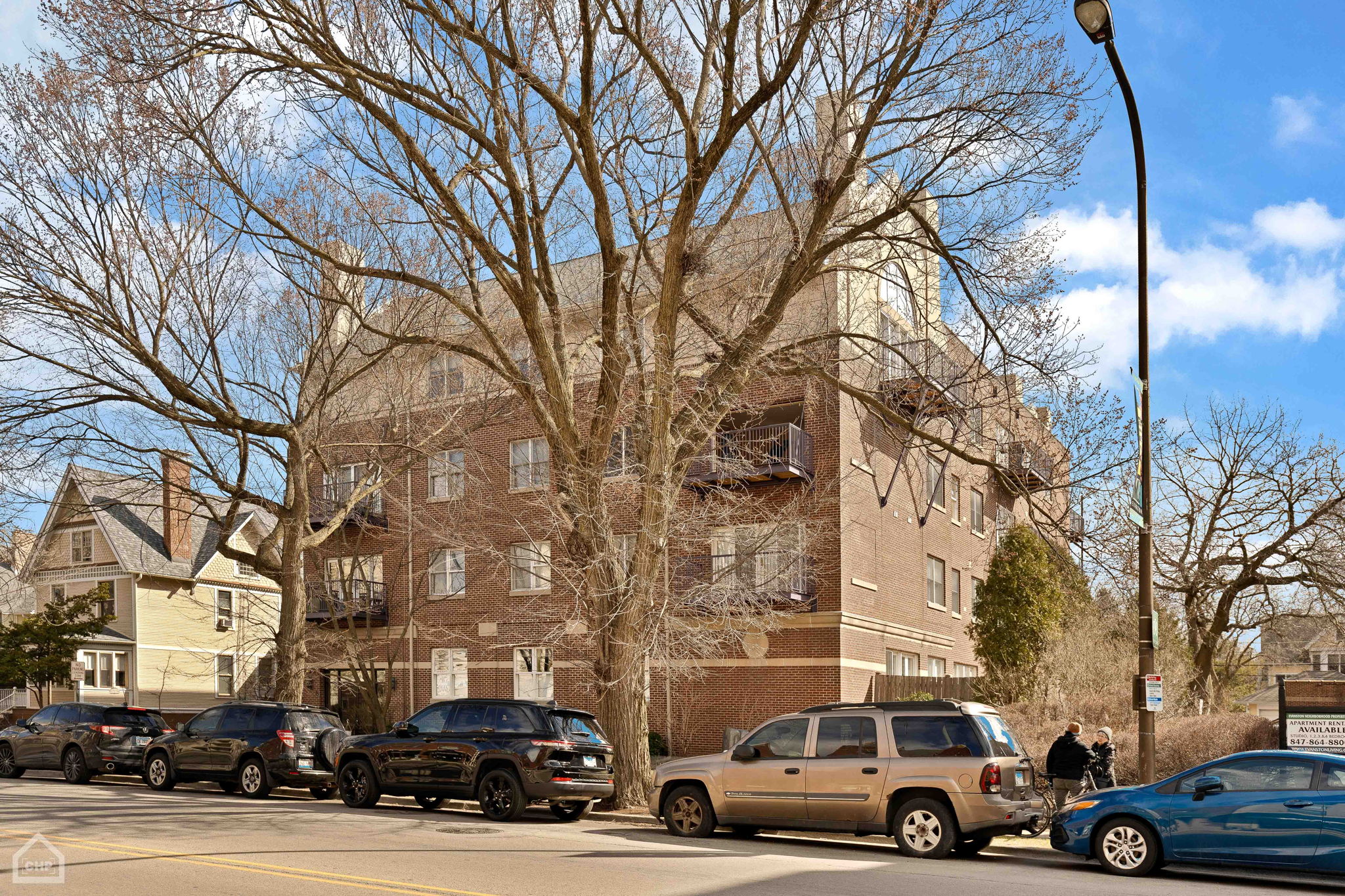 1319 Chicago Ave 404_003