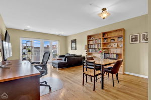 1319 Chicago Ave 404_006