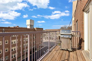 1319 Chicago Ave 404_018