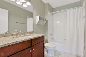 1319 Chicago Ave 404_025