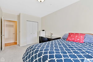 1319 Chicago Ave 404_028