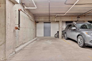 1319 Chicago Ave 404_030