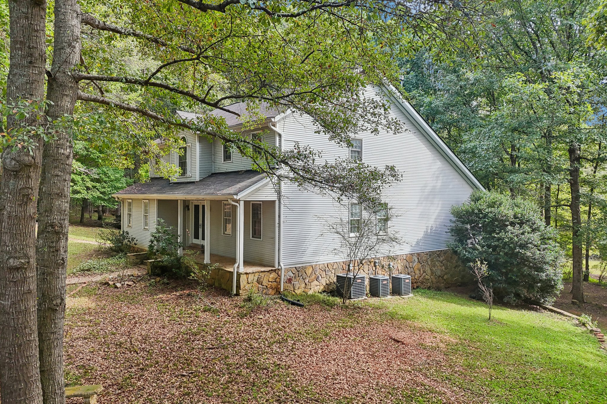 - 1319 Crumbley Rd-S0910-003r.jpg