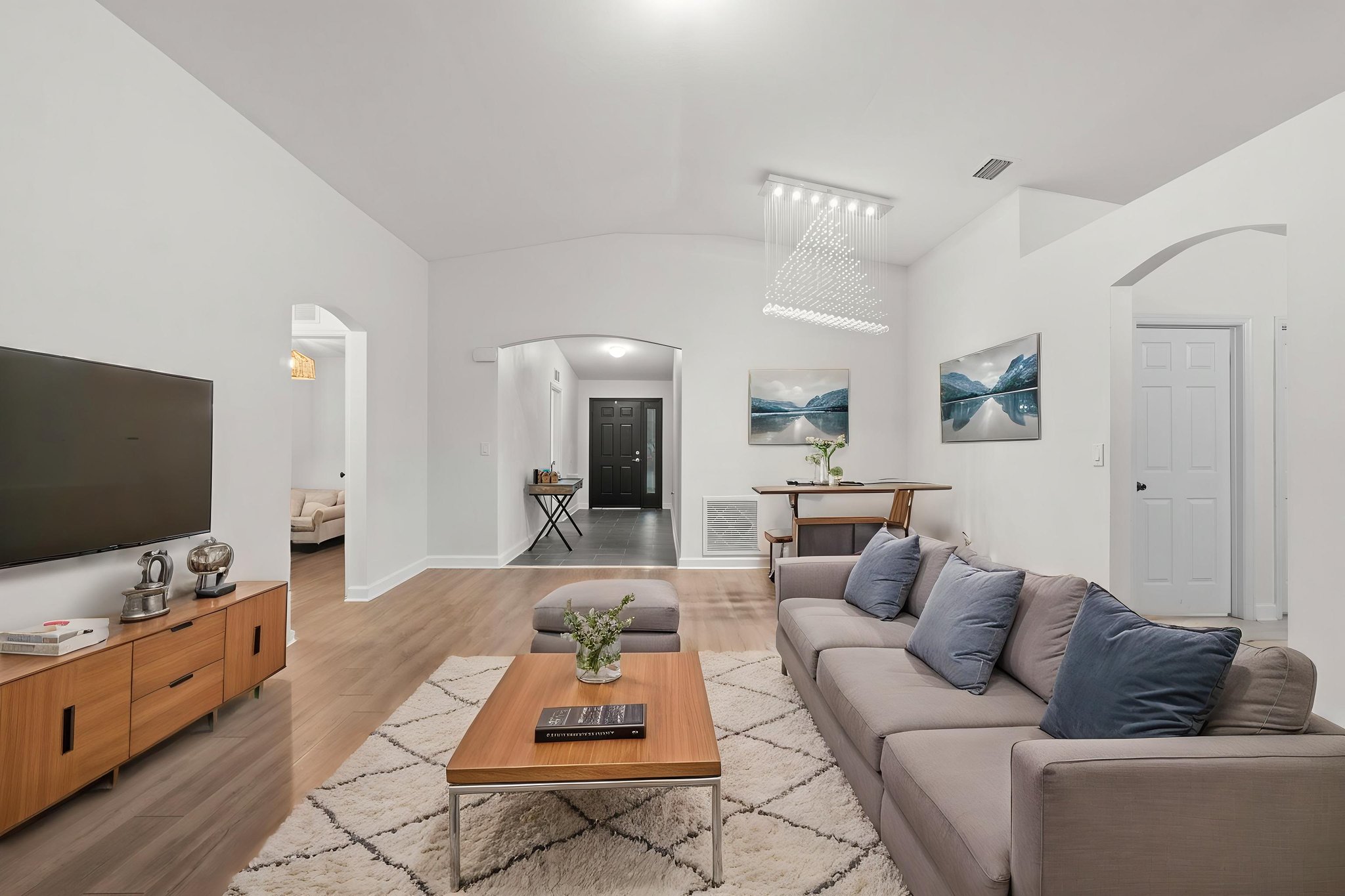 1319 Tarton Way46 virtually staged.jpeg