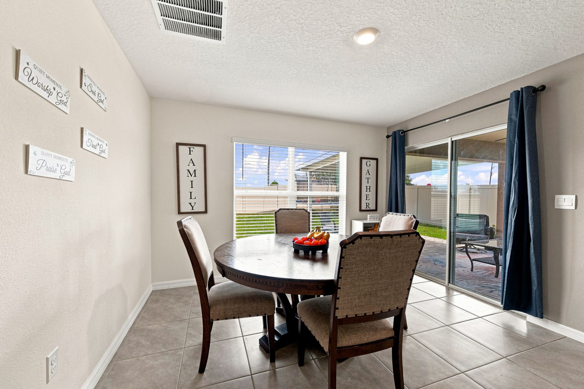 Dining Room2