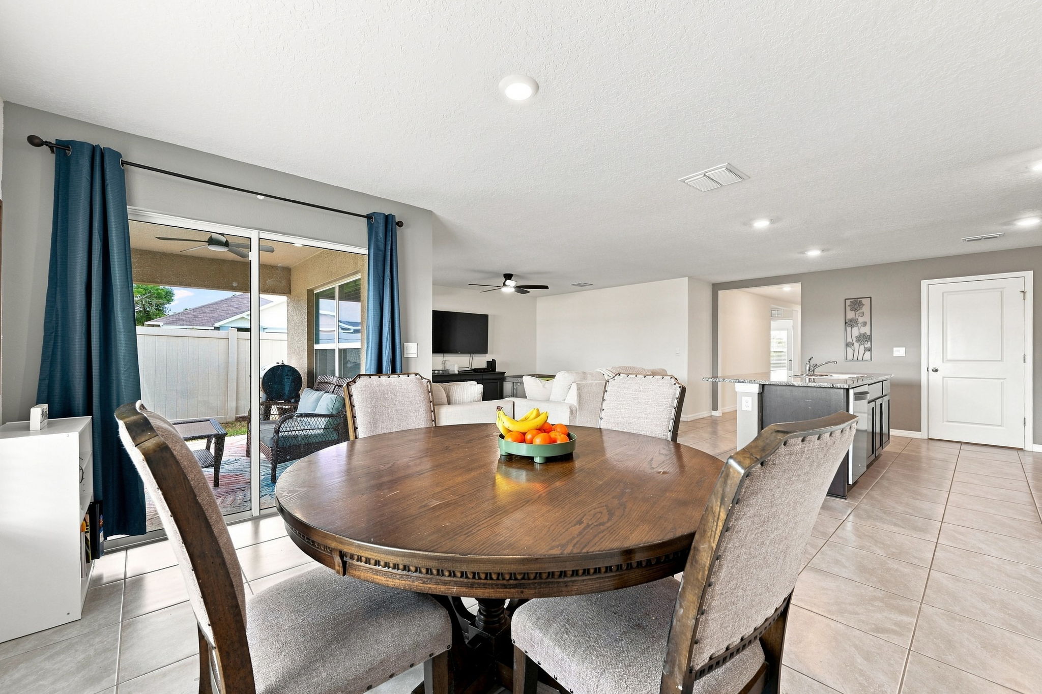 Dining Room3