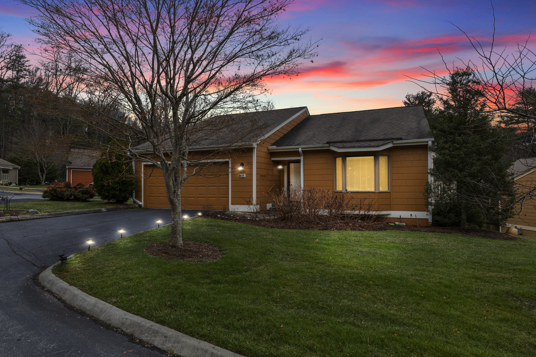 132 Beaver Ridge Rd, Asheville, NC 28804, USA Photo 3
