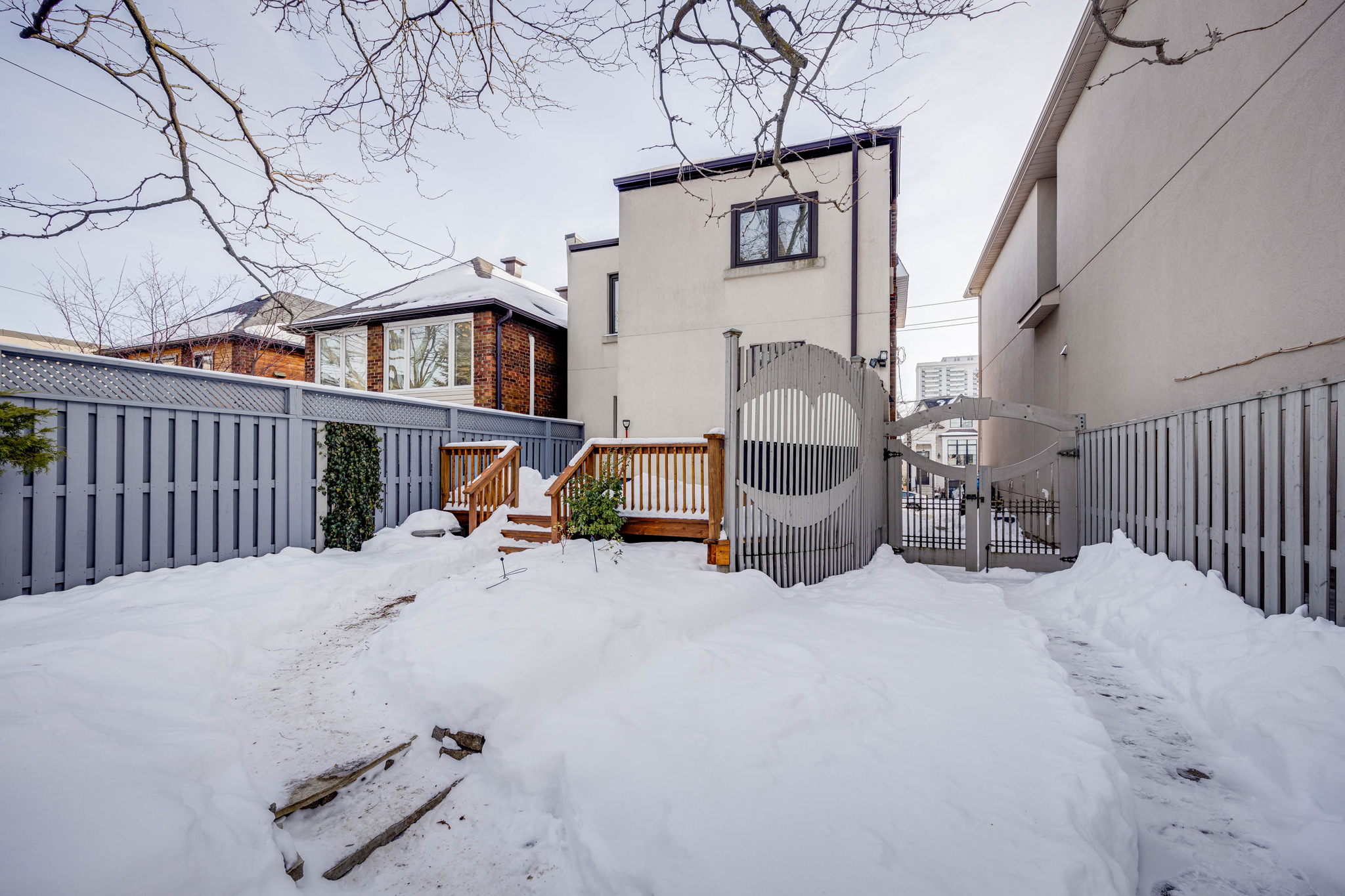 Toronto property showcase — delivered property photograph 23