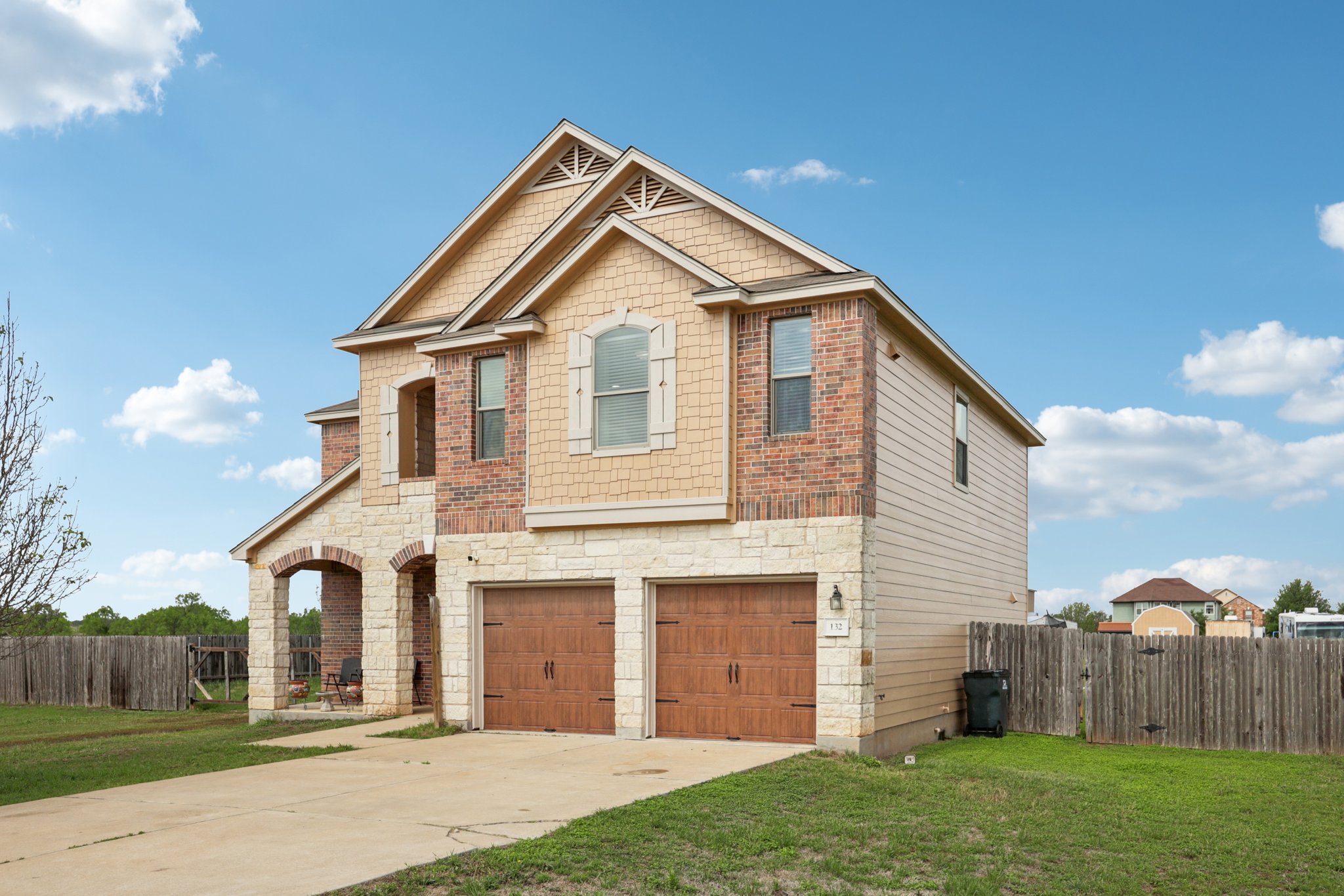 Brittany Ln-S1204-002.jpg