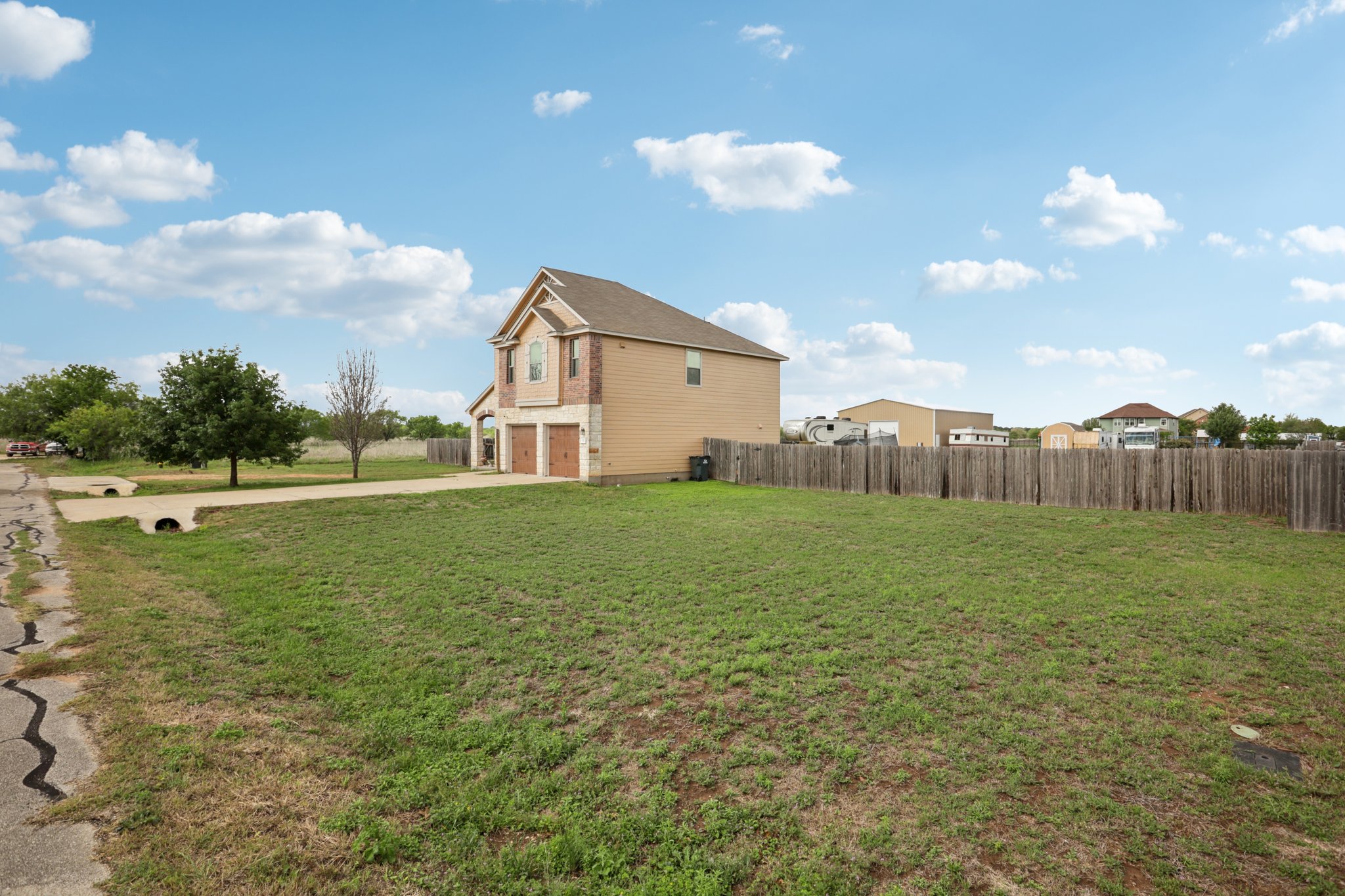 Brittany Ln-S1204-003.jpg