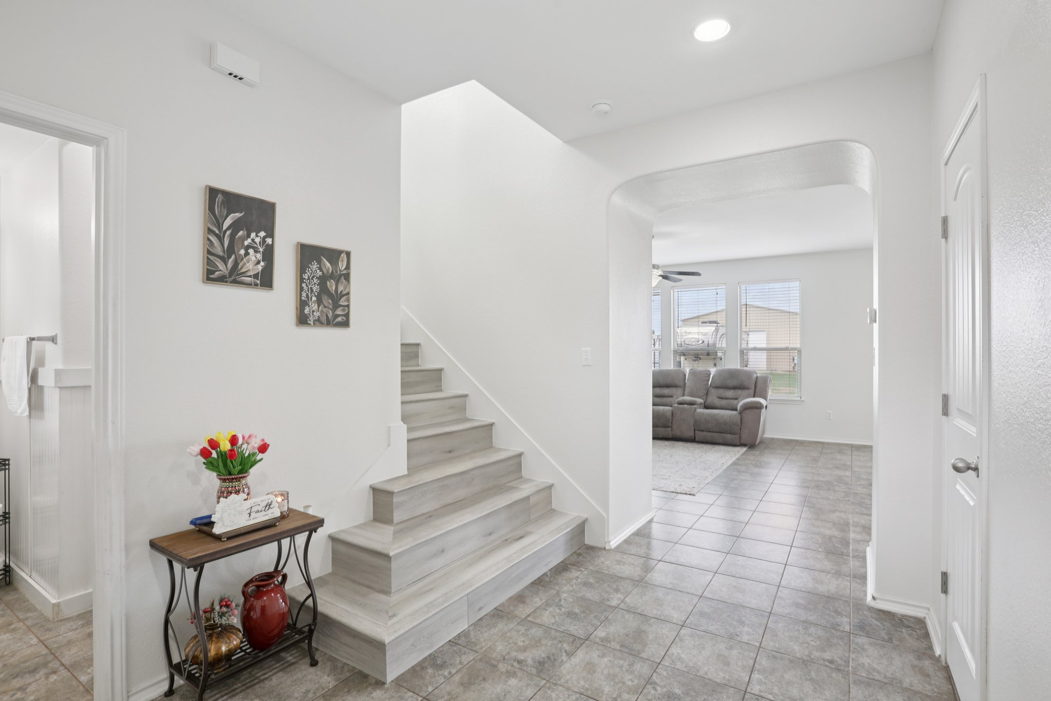 Brittany Ln-S1204-009.jpg