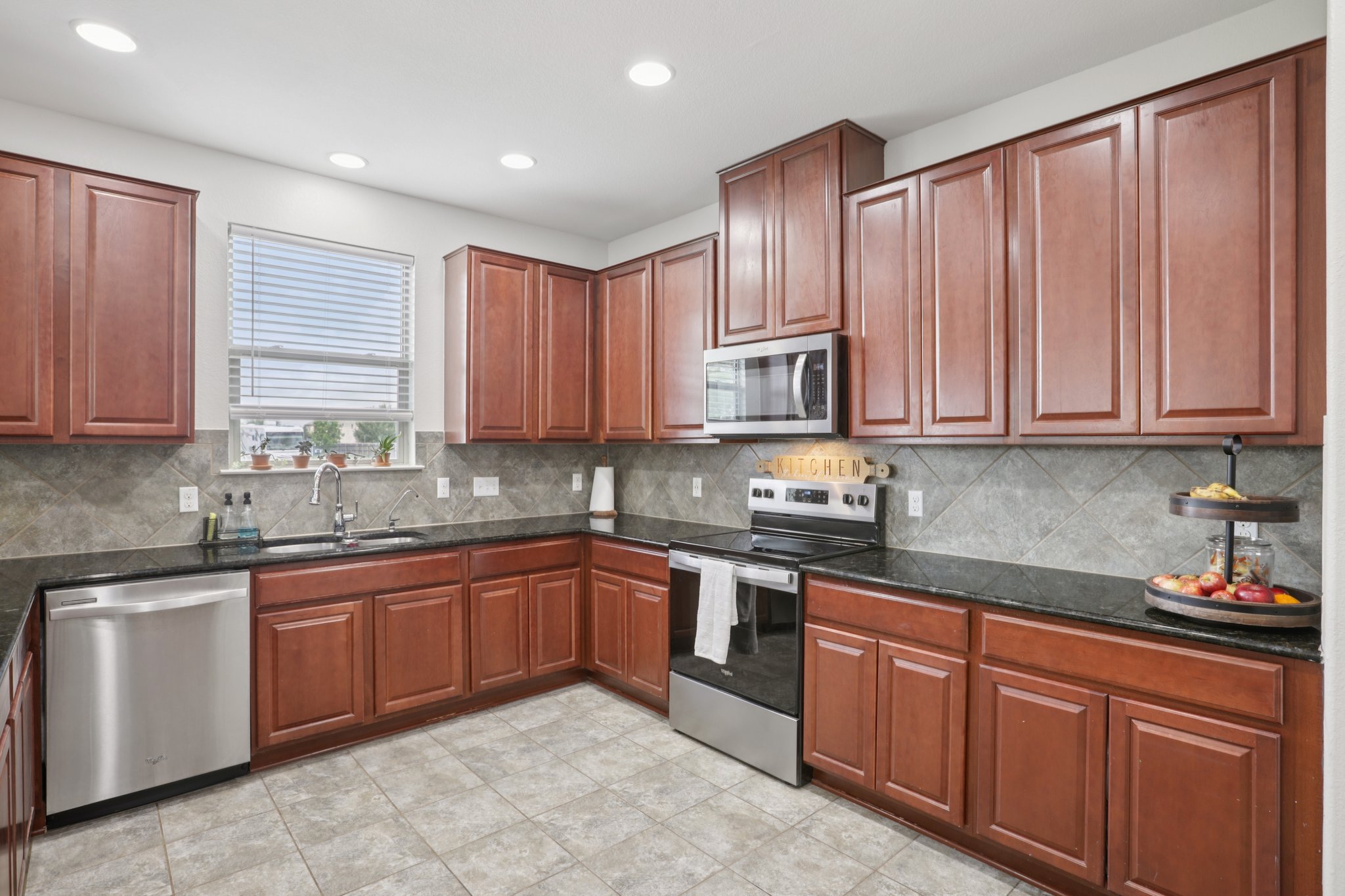 Brittany Ln-S1204-018.jpg