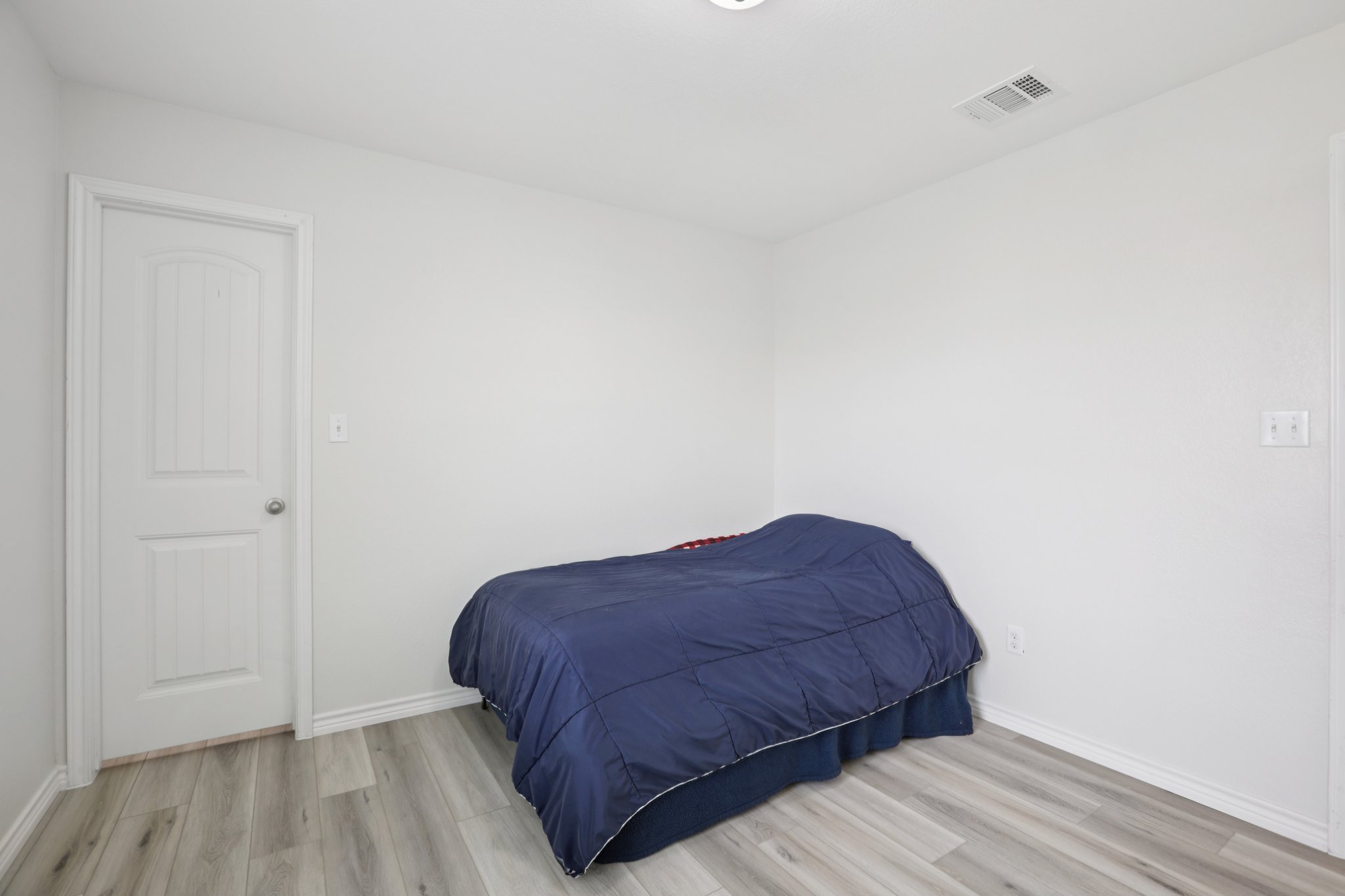 Brittany Ln-S1204-028.jpg