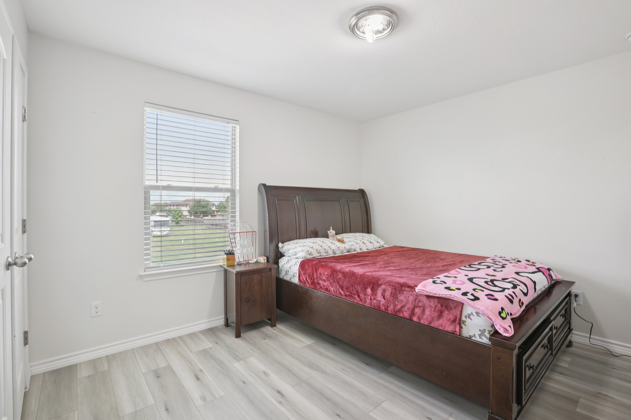 Brittany Ln-S1204-031.jpg