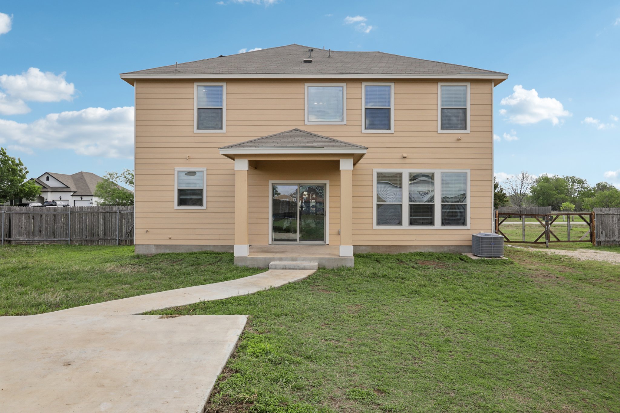 Brittany Ln-S1204-055.jpg