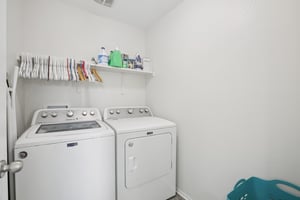 Brittany Ln-S1204-023.jpg