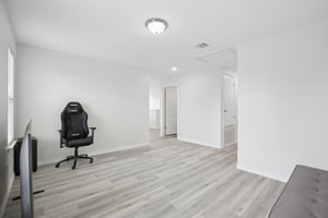 Brittany Ln-S1204-026.jpg