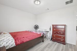 Brittany Ln-S1204-032.jpg