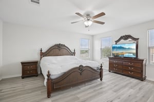 Brittany Ln-S1204-034.jpg