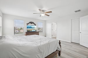 Brittany Ln-S1204-035.jpg