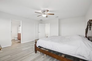 Brittany Ln-S1204-036.jpg