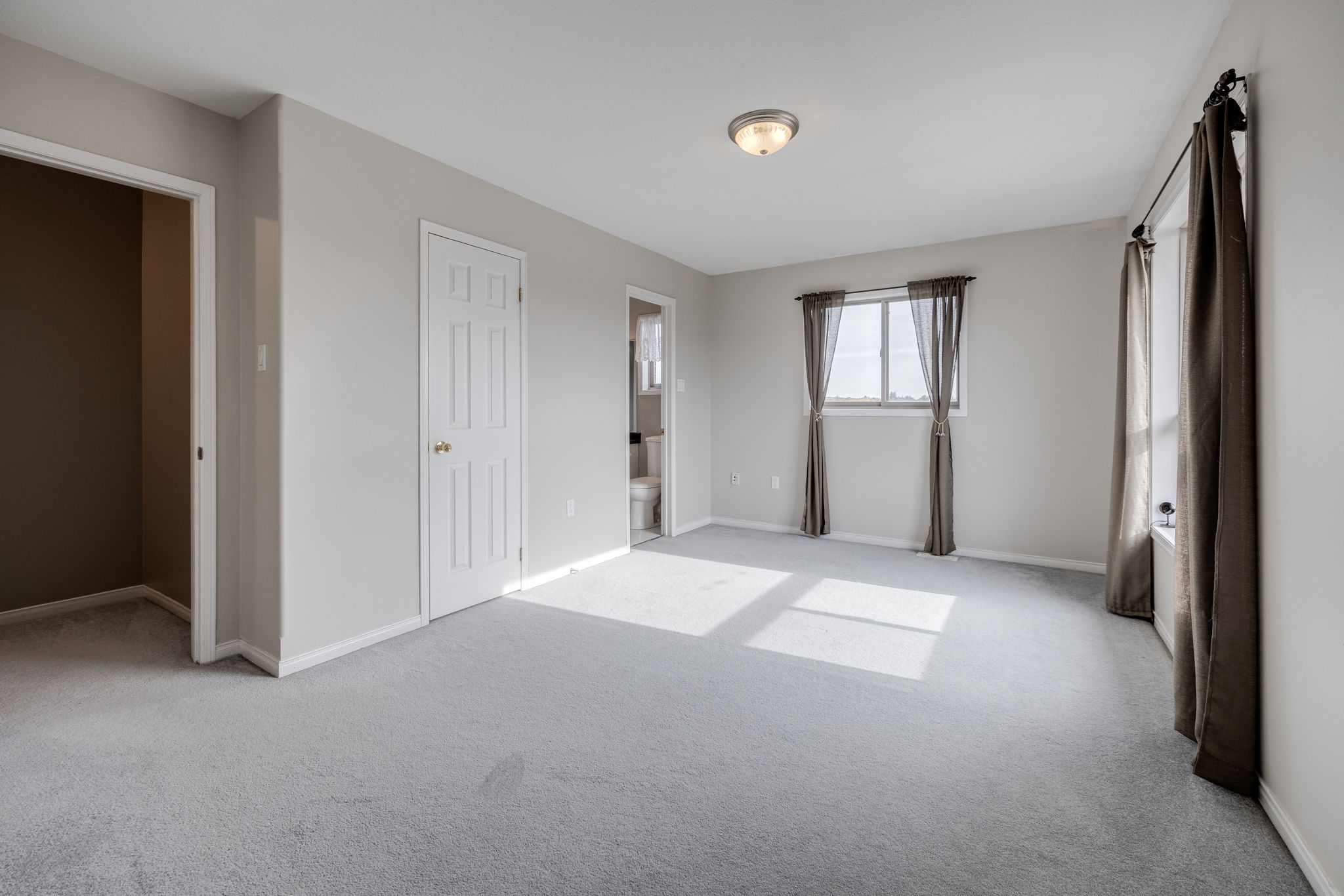 Barrie property showcase — delivered property photograph 29