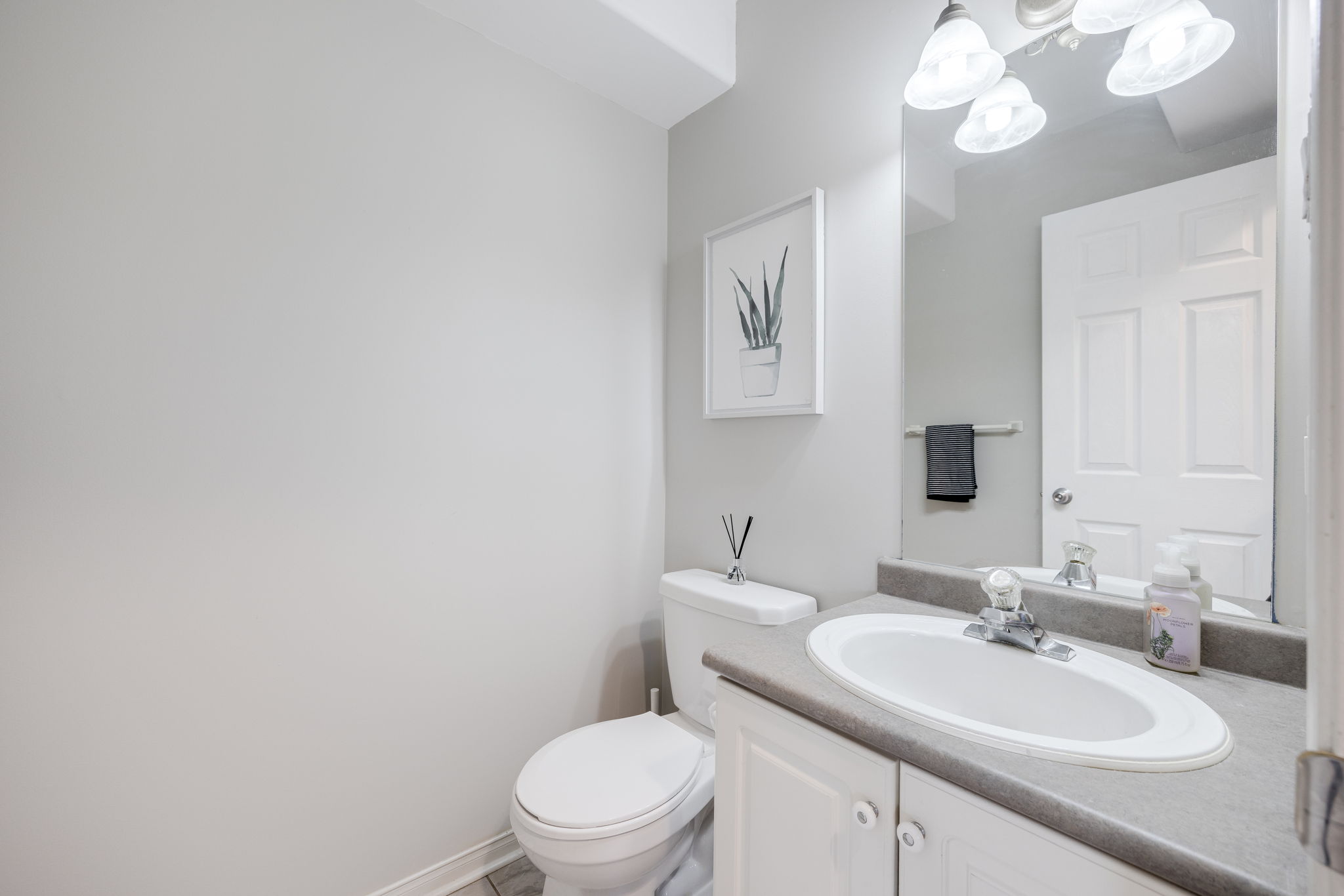 Barrie property showcase — delivered property photograph 19
