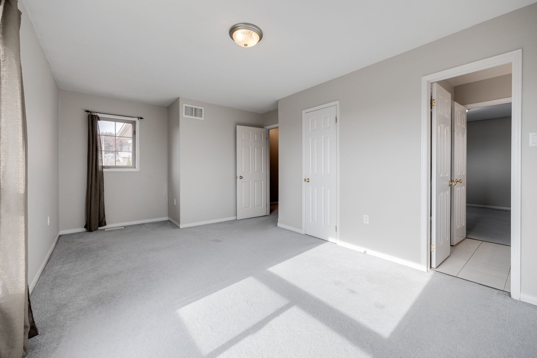 Barrie property showcase — delivered property photograph 28