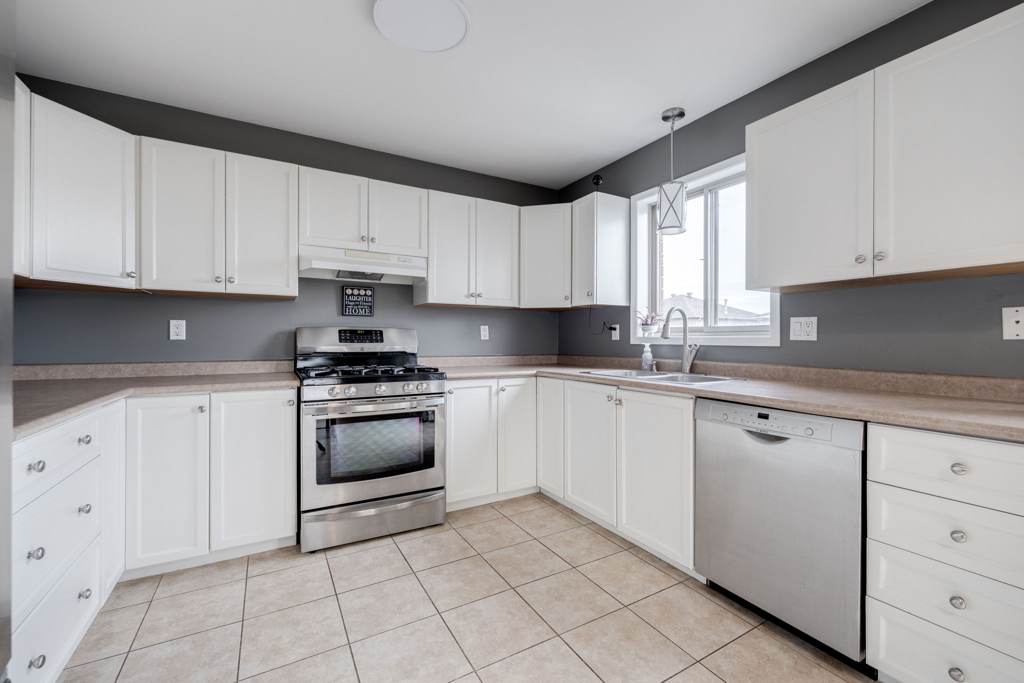 Barrie property showcase — delivered property photograph 16