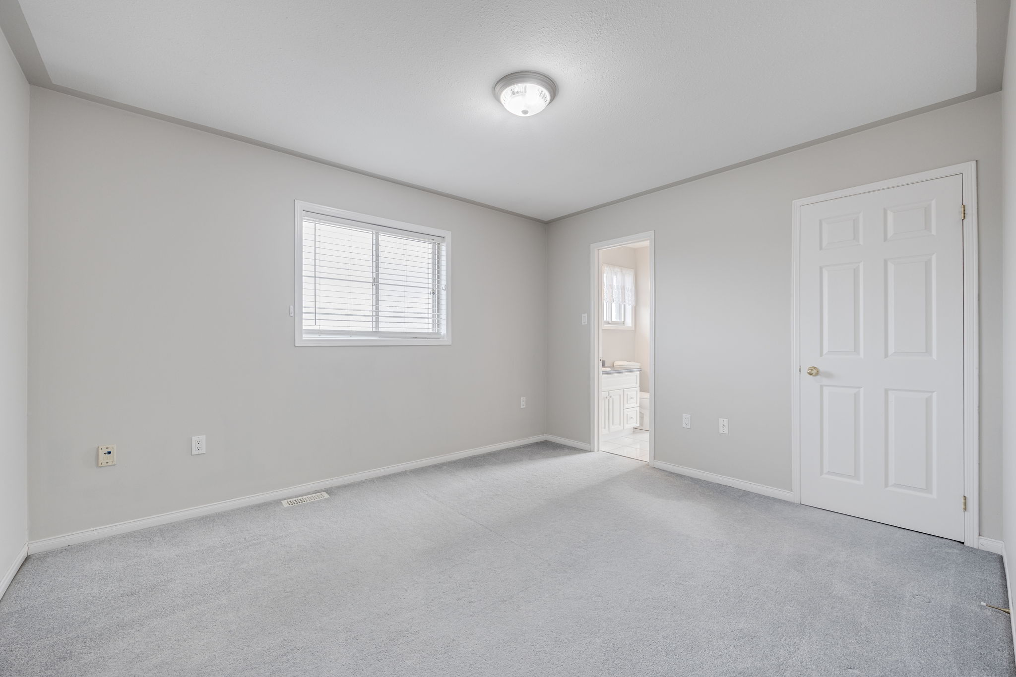 Barrie property showcase — delivered property photograph 21