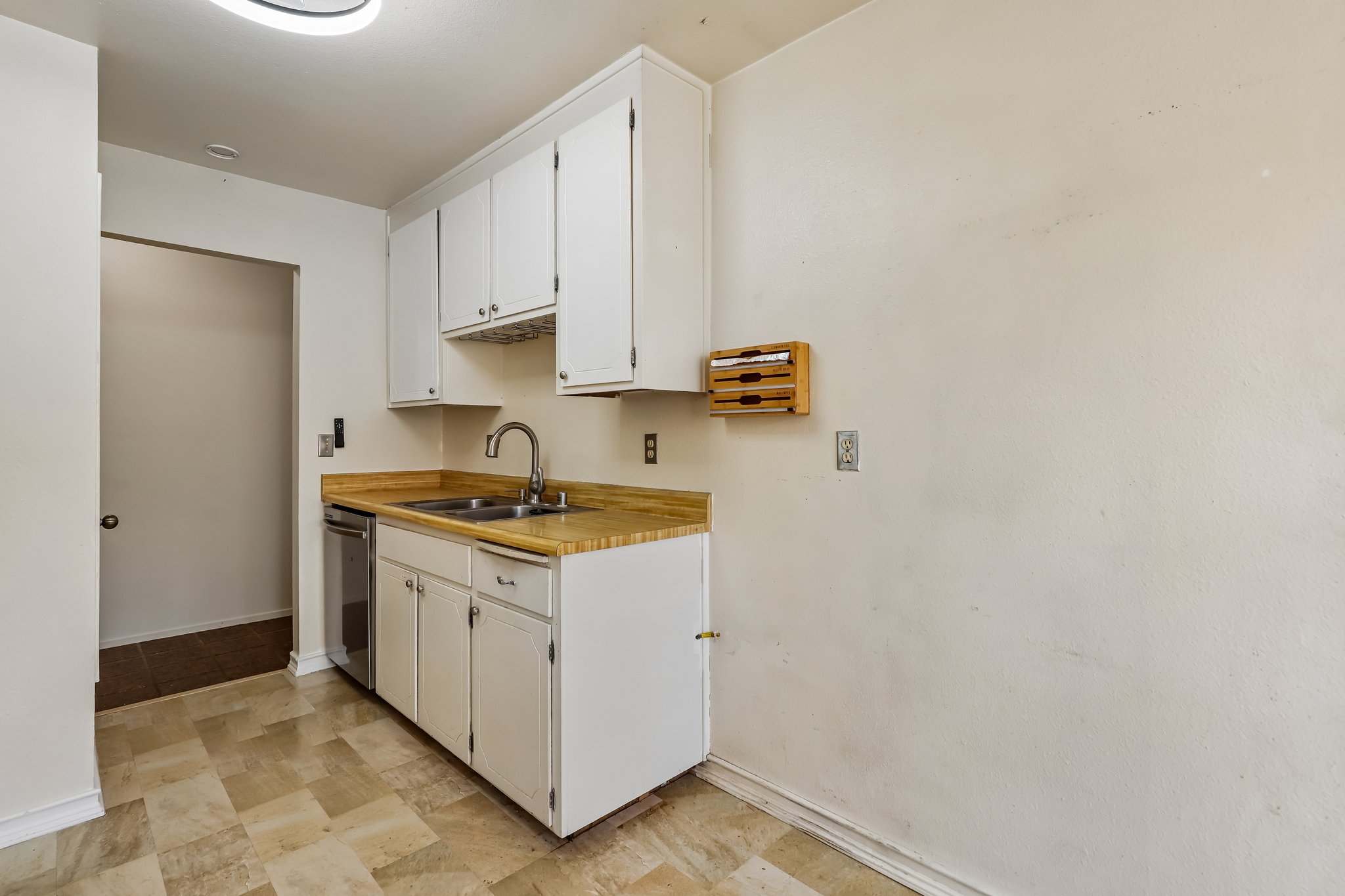 Carlton Ave-S1410-011.jpg
