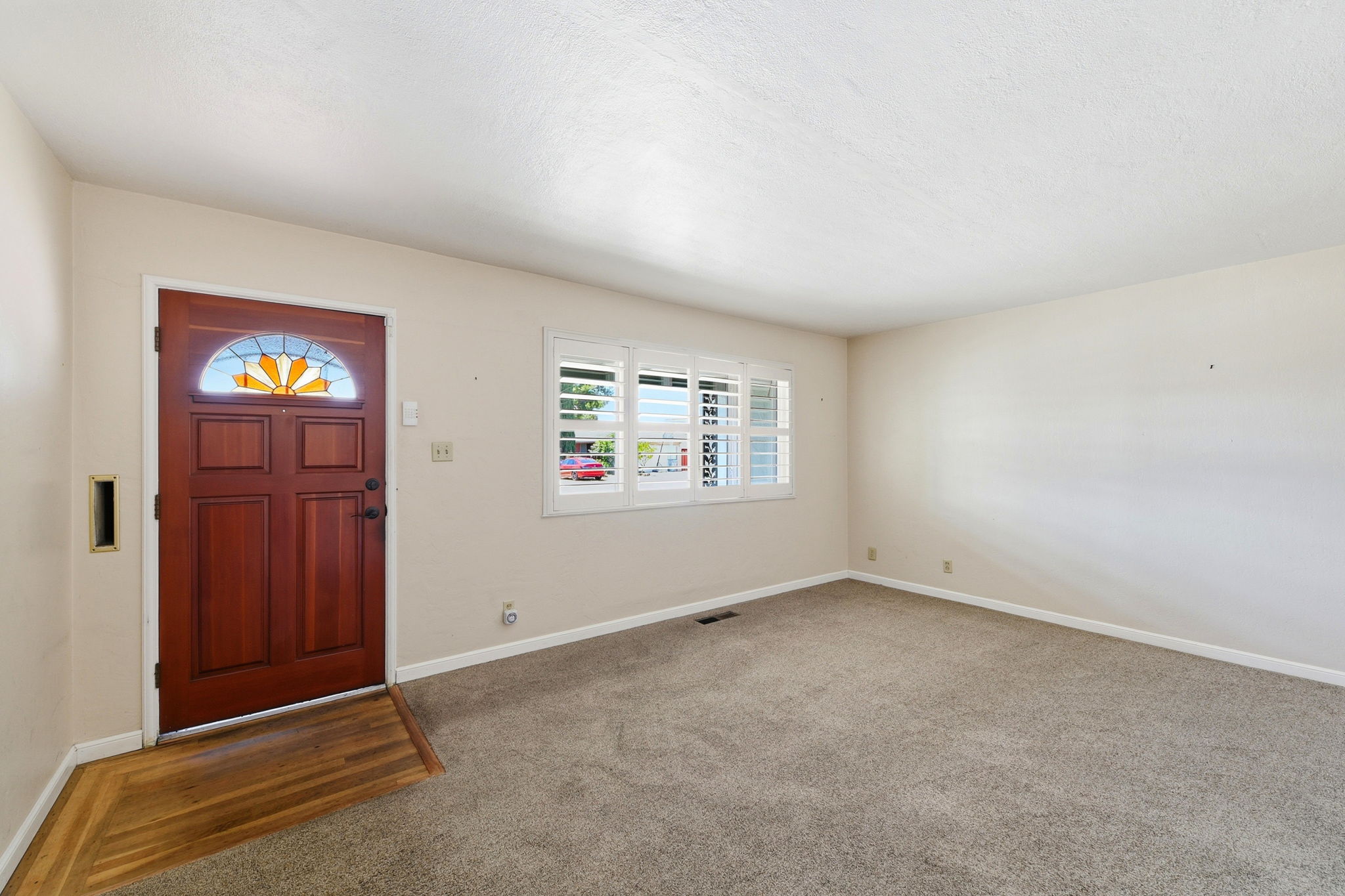 006_F8_132 Cedar Ln