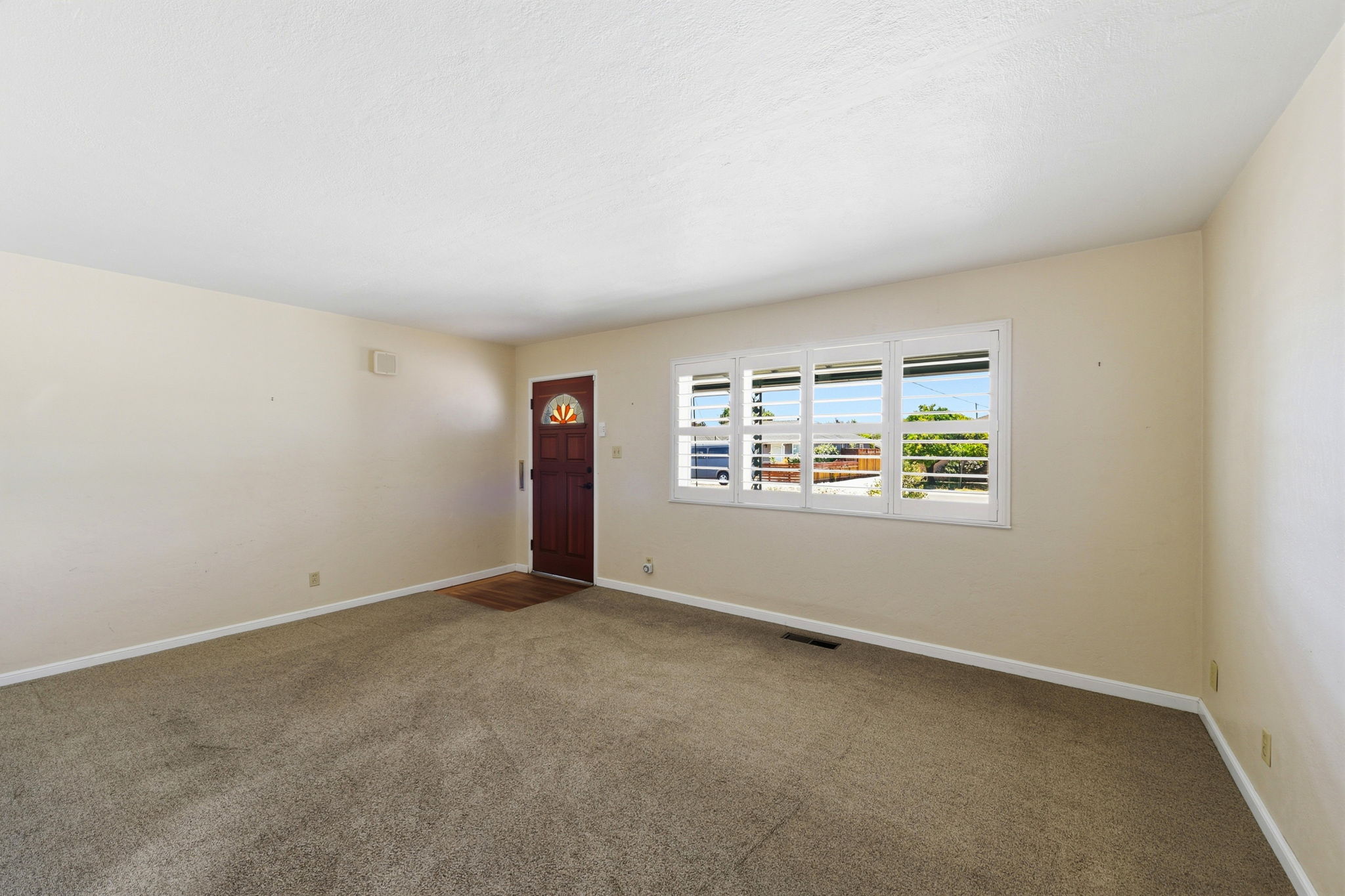 007_F8_132 Cedar Ln