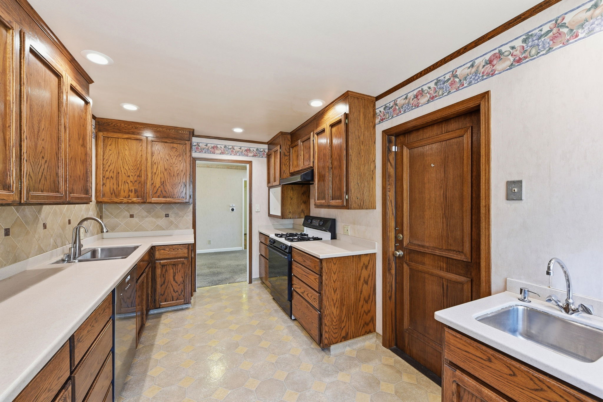 012_F8_132 Cedar Ln