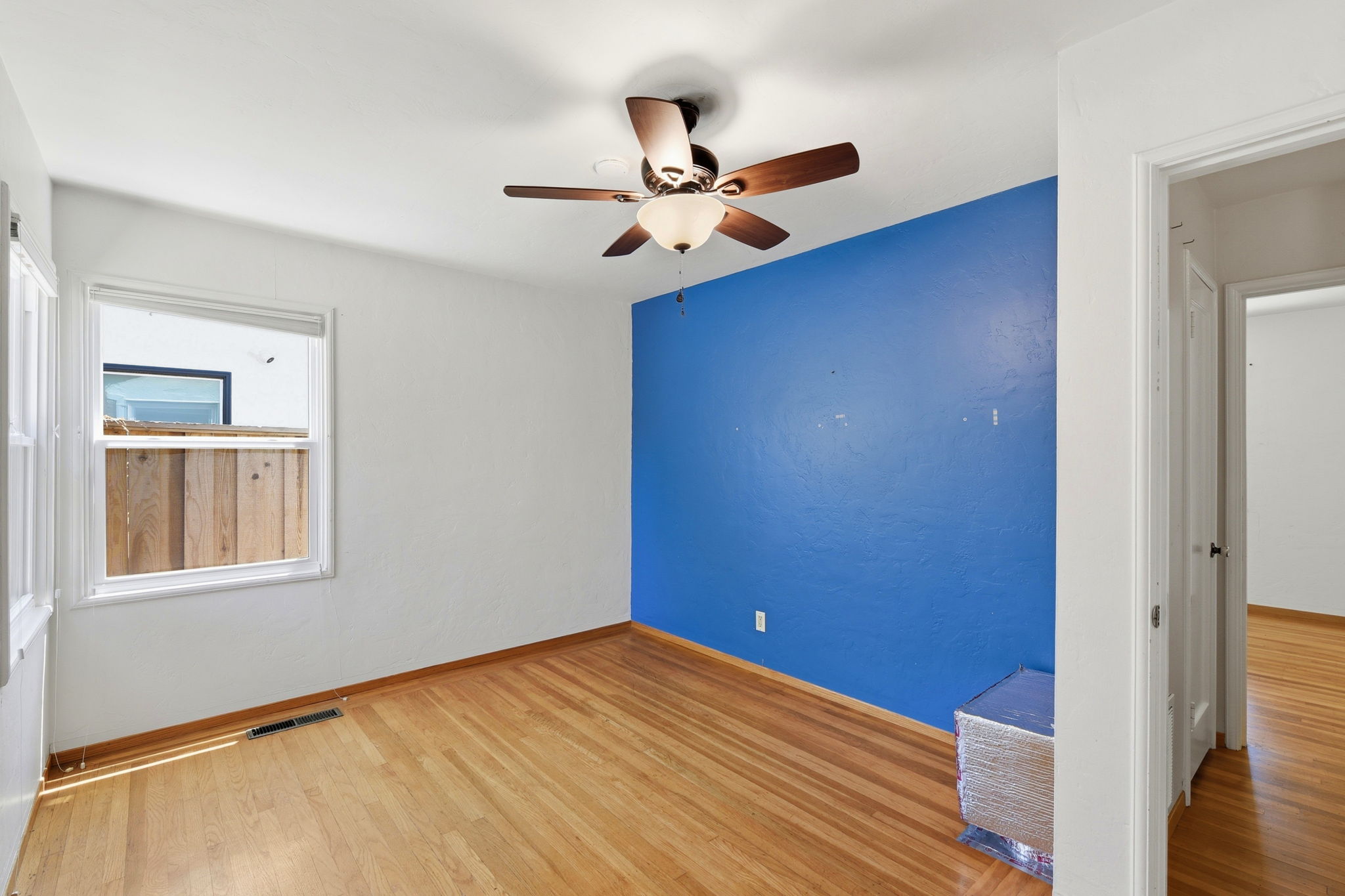 016_F8_132 Cedar Ln