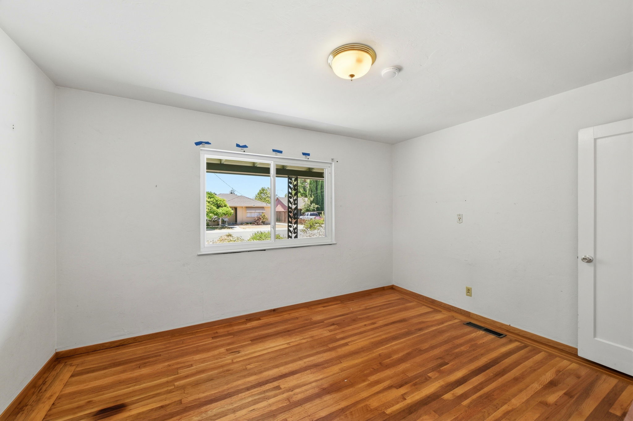 019_F8_132 Cedar Ln