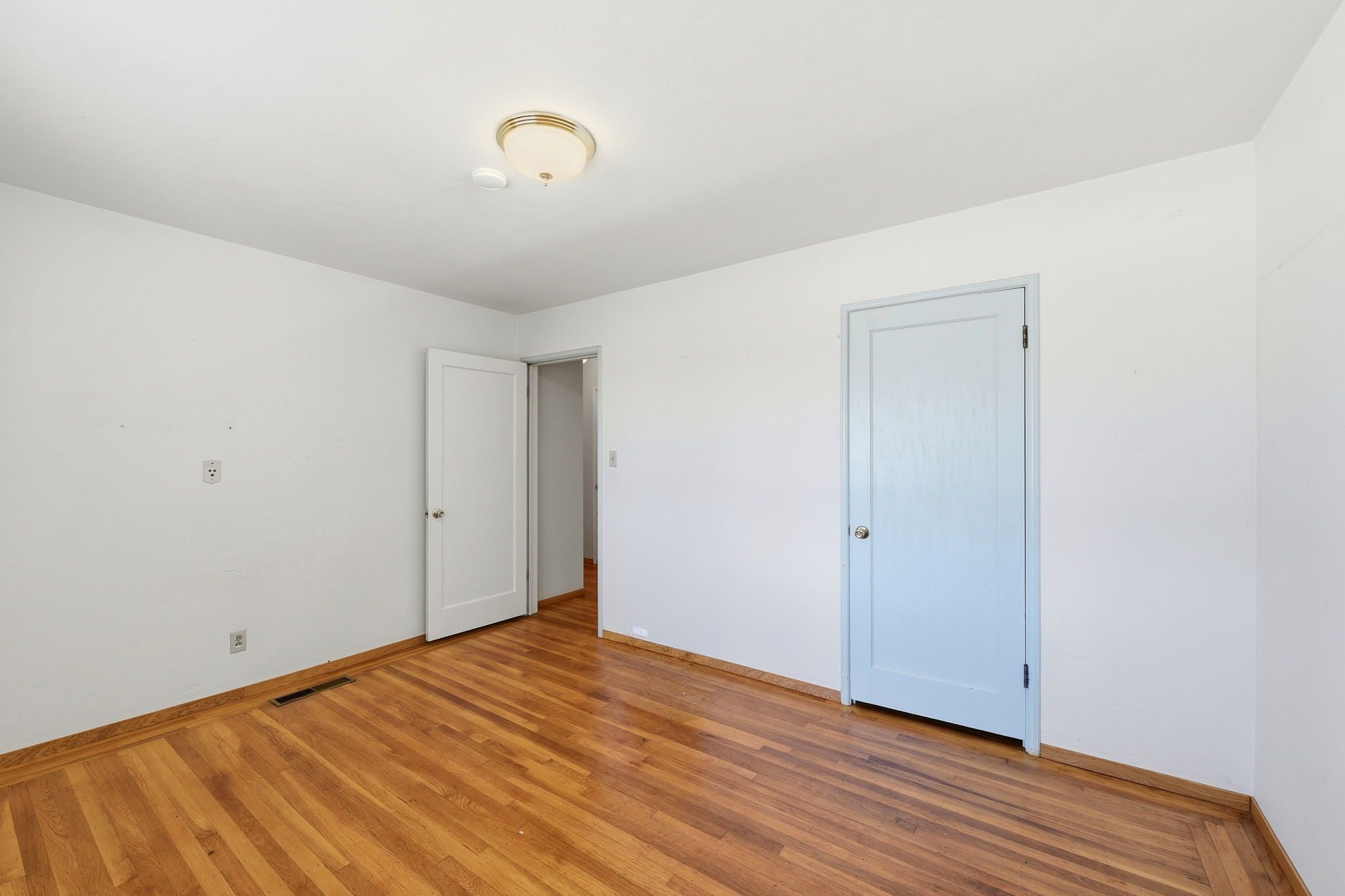 020_F8_132 Cedar Ln