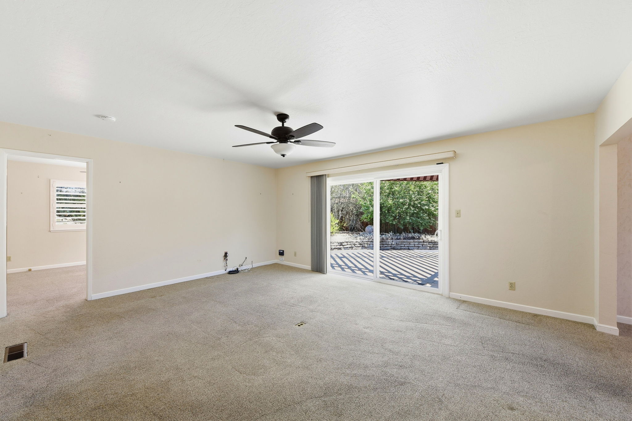 025_F8_132 Cedar Ln