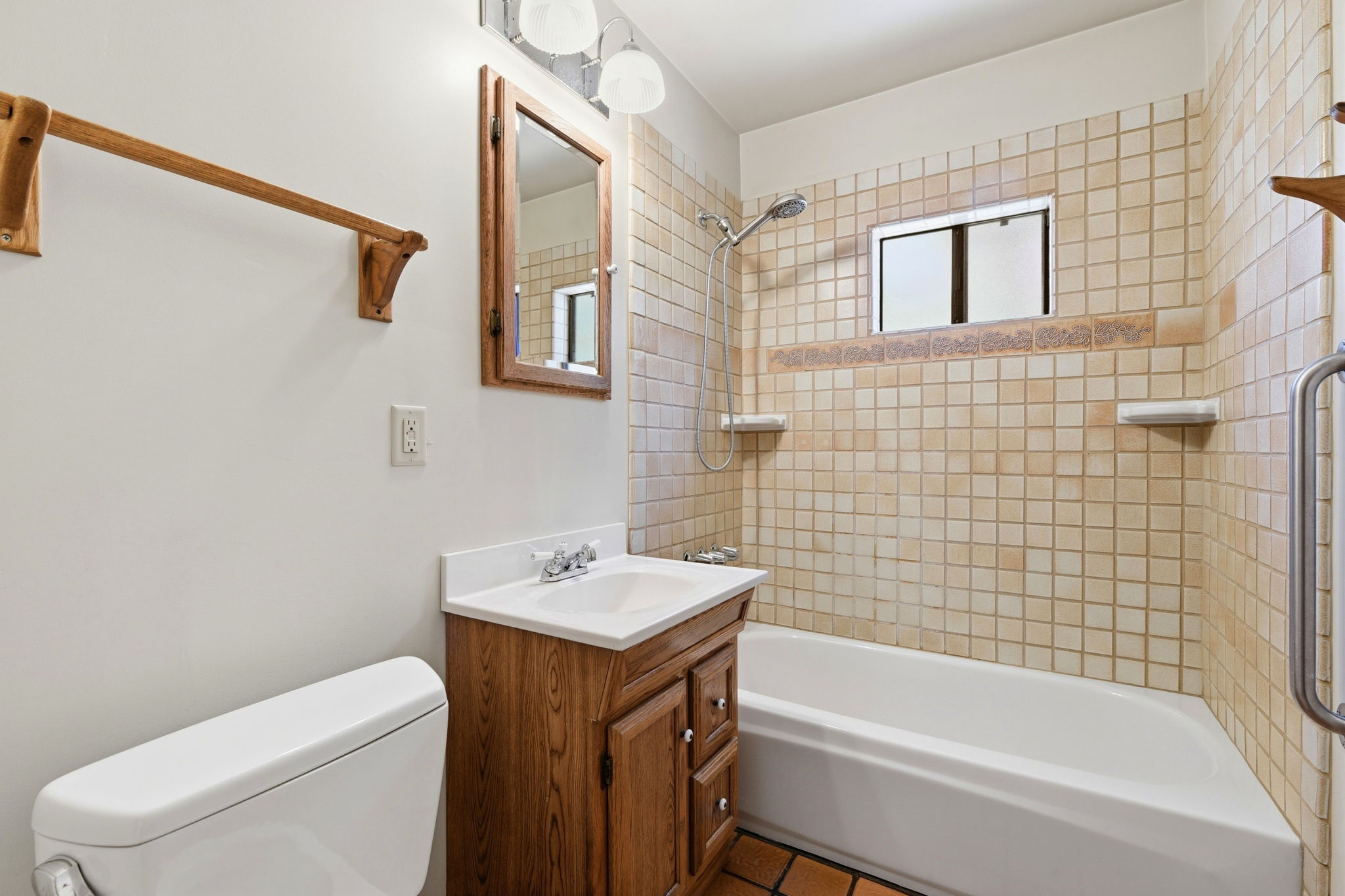 034_F8_132 Cedar Ln