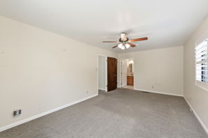 031_F8_132 Cedar Ln