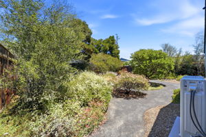 042_F8_132 Cedar Ln
