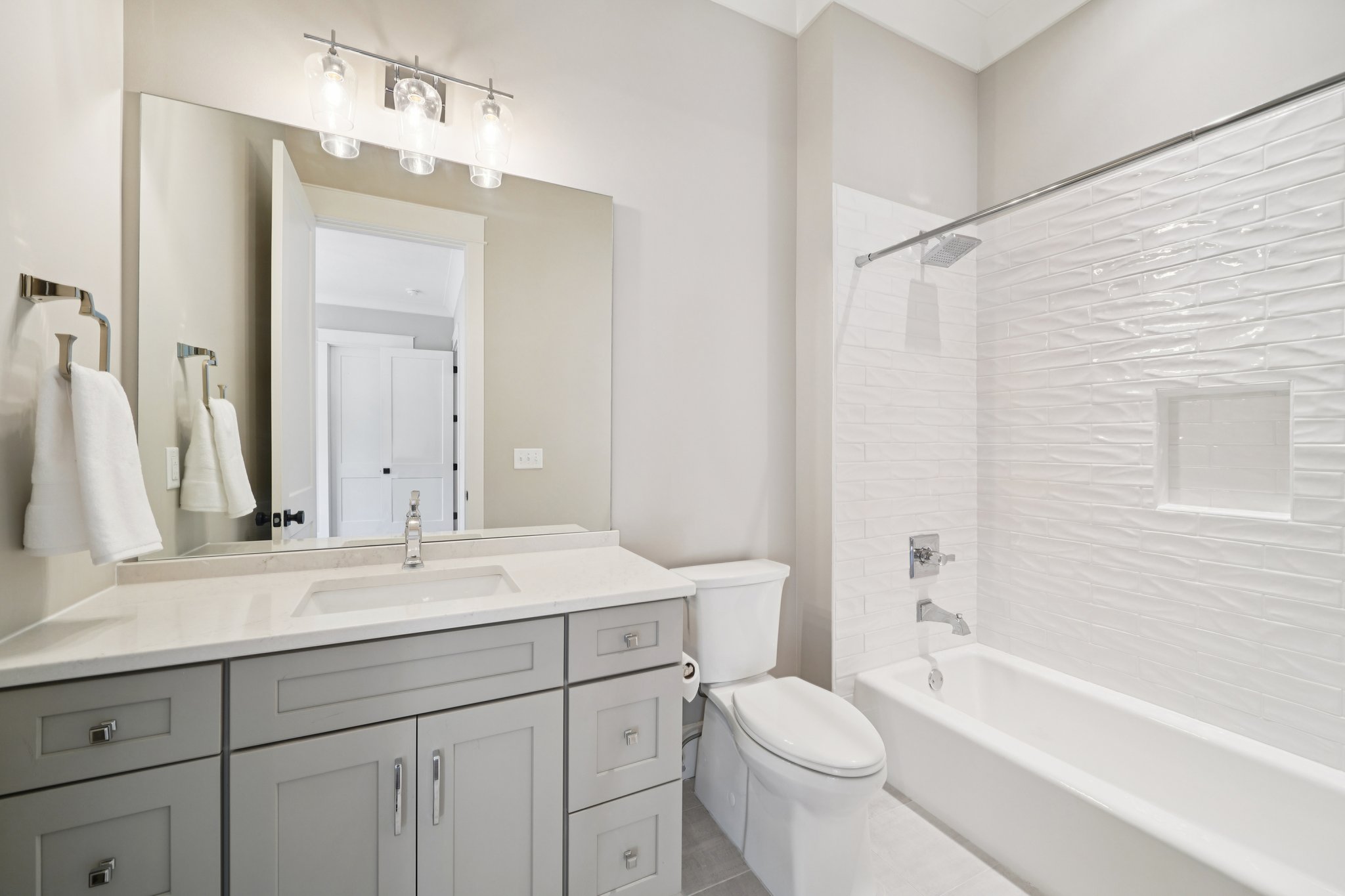 Elyton Dr-S2001-039.jpg