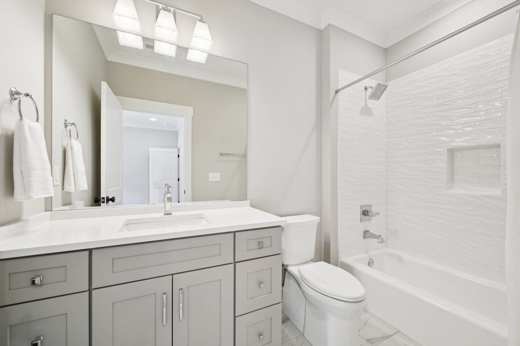 Elyton Dr-S2001-060.jpg