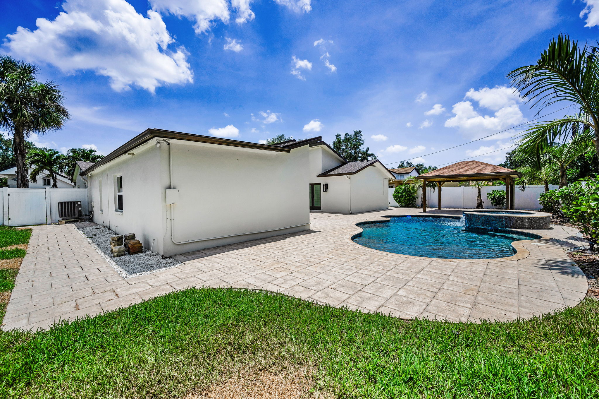 Backyard1SR