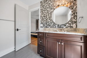 Guest Bathroom1c
