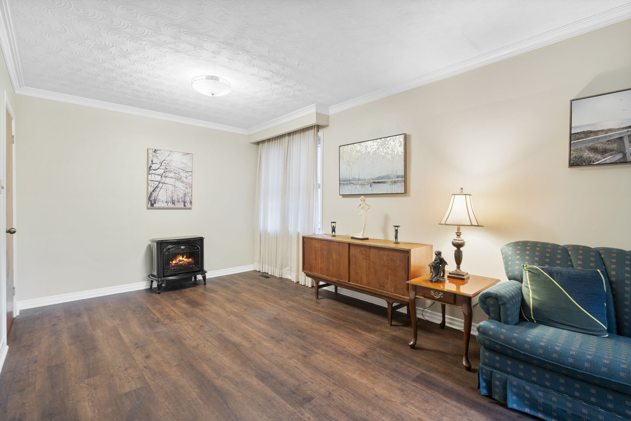 132 Grey Rd Toronto, ON M5M 4G1
