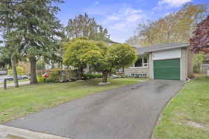 132 Grey Rd, Toronto ON — real estate photography by Amazing Photo Video