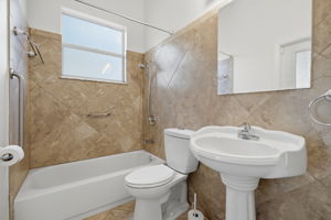  Photo 30
